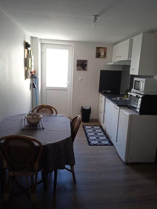 Maison Pour 2 A 4 Personnes Brassac-les-Mines Exteriér fotografie