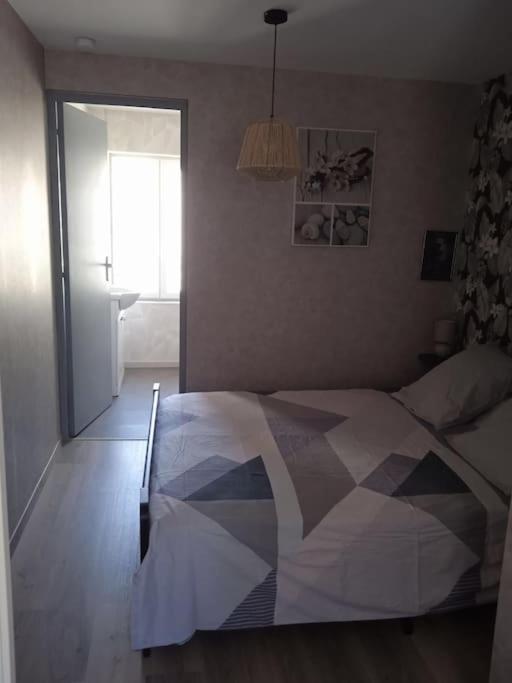 Maison Pour 2 A 4 Personnes Brassac-les-Mines Exteriér fotografie